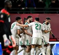 费城费城人王牌哈勒戴在 2010 年季后赛面对红人投出无安打，震惊全美